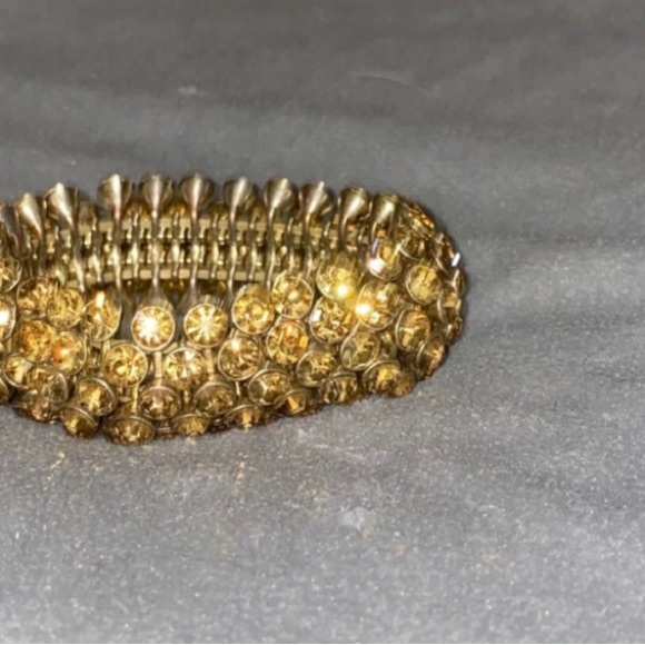 Bundle of 4 Piece Costume Jewelry - Picture 4 of 5